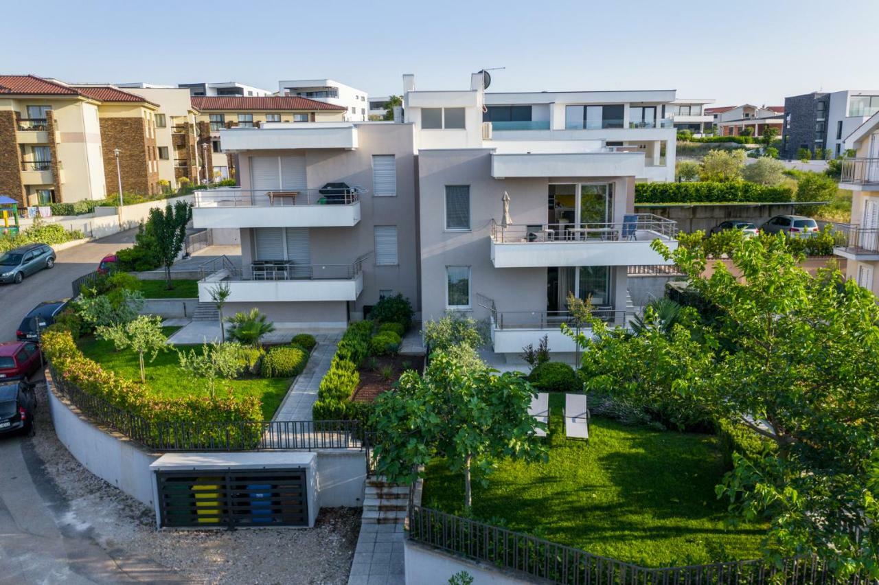 Apartment Rova マリンスカ エクステリア 写真